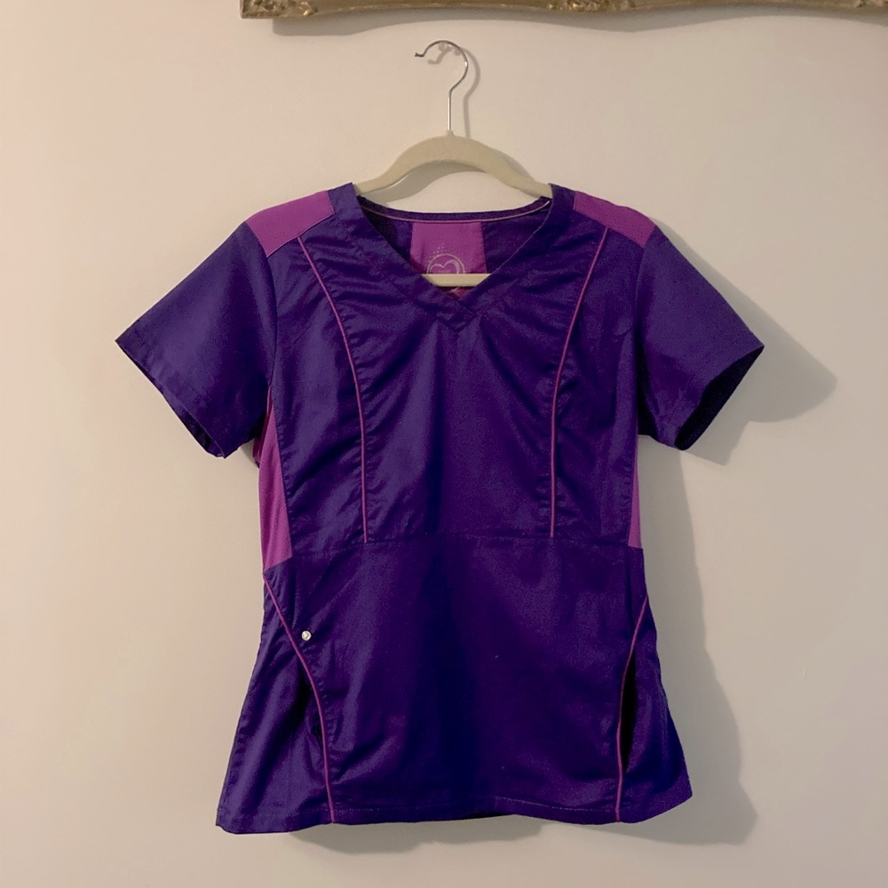 Health Pro Purple Scrubs Shirt with Pockets and Stretch Women’s Size Small